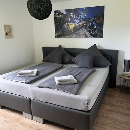Gaestezimmer Melina Am Nuerburgring アーデナウ エクステリア 写真